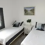 בית נופש Stunning Ocean Views In פוארטו דה מוגן